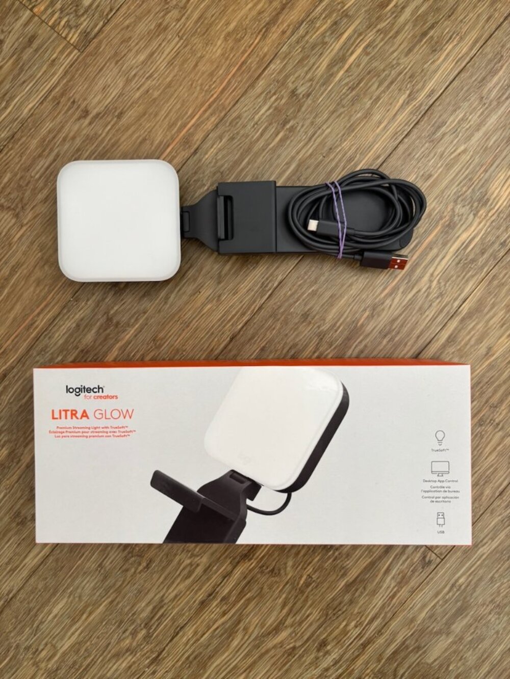 Logitech Litra Glow Premium Streaming Light with TrueSoft